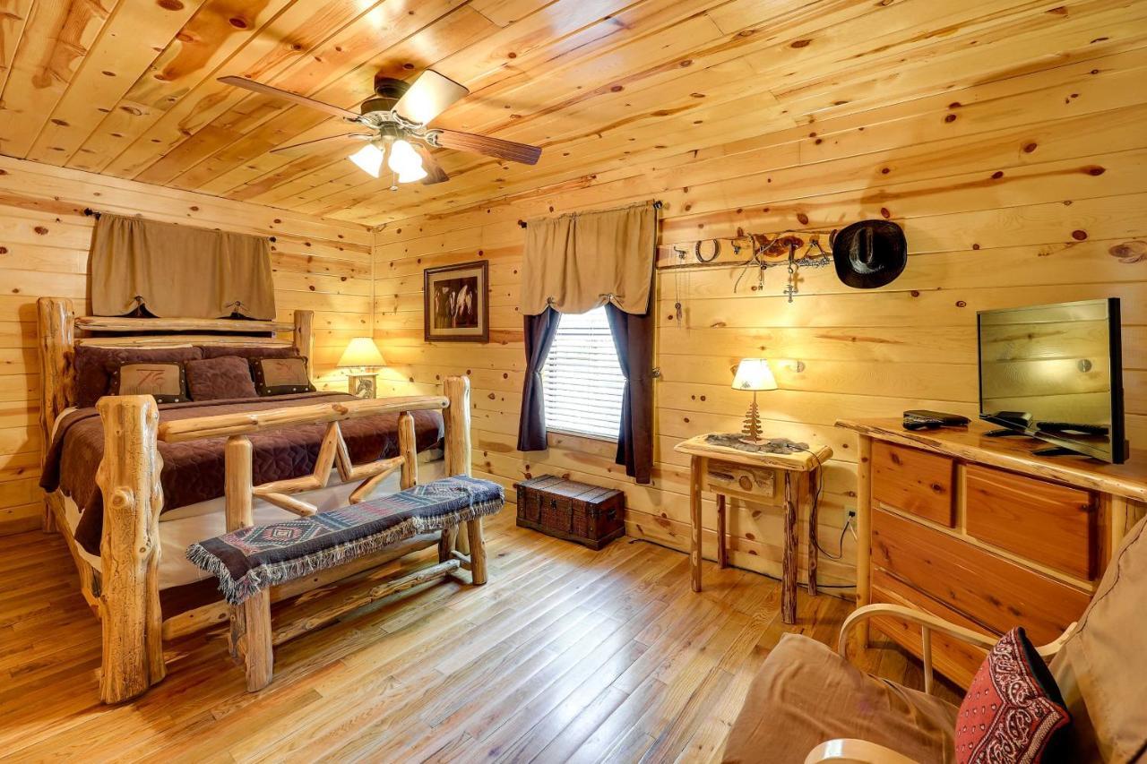 Broken Bow Rental Cabin With Hot Tub And Bar Luaran gambar