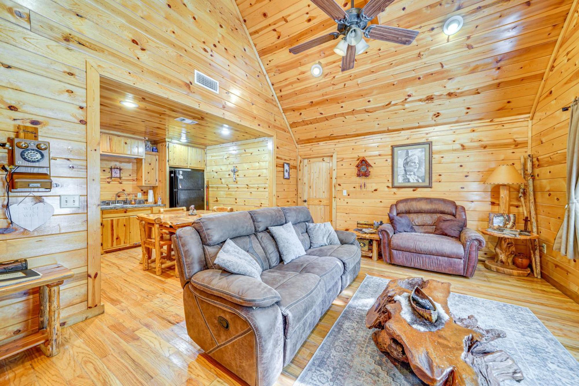 Broken Bow Rental Cabin With Hot Tub And Bar Luaran gambar